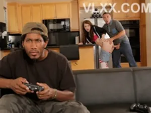 Xoạc má của bạn thân trong chuyến về quê 3 ngày