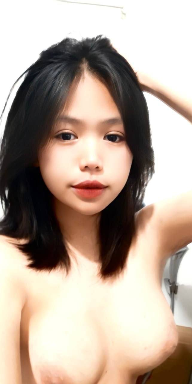 Người vợ dâm, lén lút với những người cạnh bên nhà xung quanh